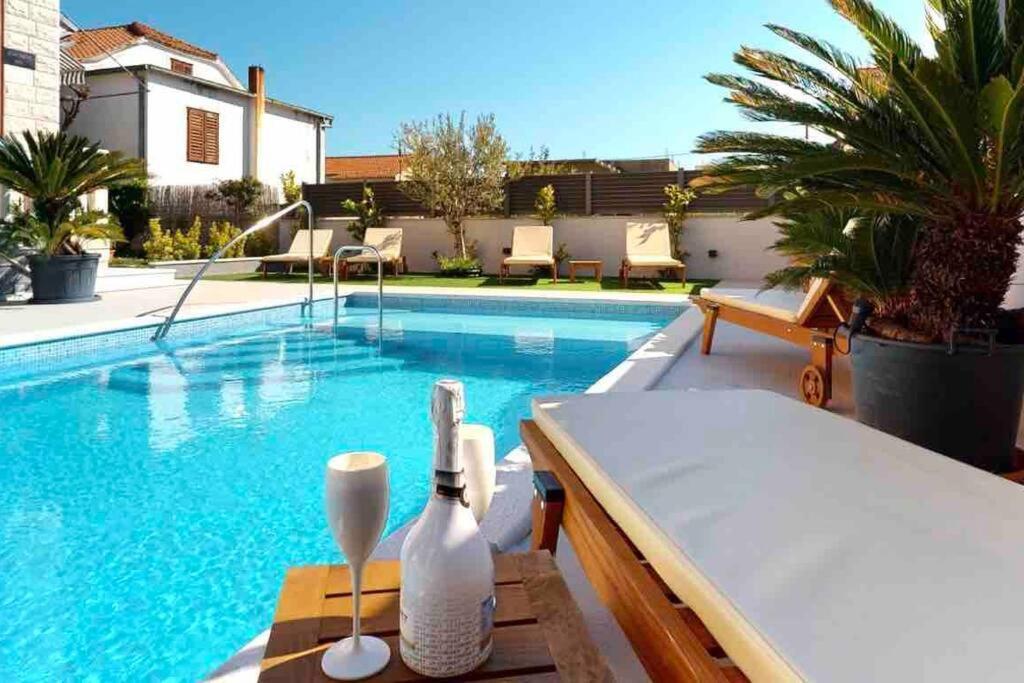 Villa Nana With Pool Kaštela Exterior foto